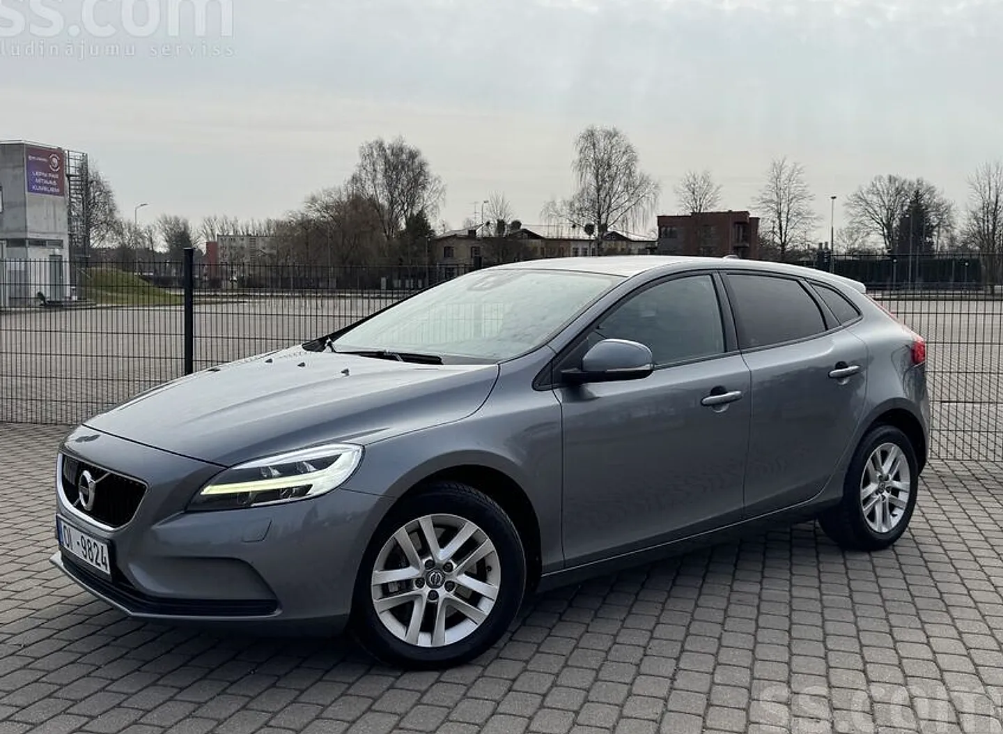 Volvo V40, 2017. gads