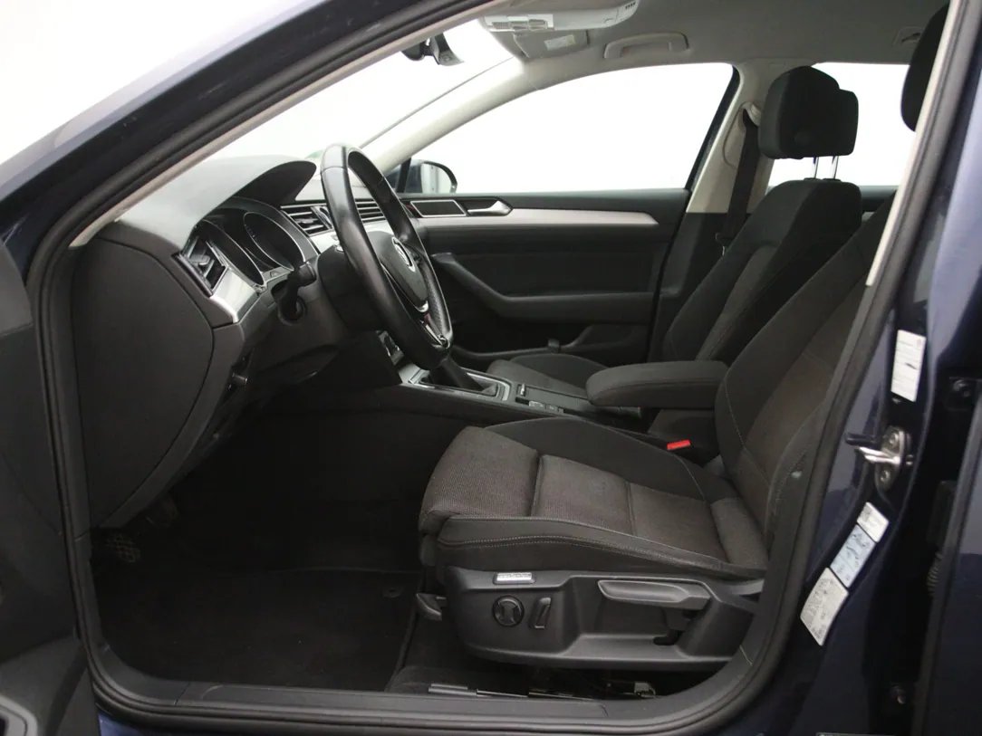Volkswagen Passat B8 — foto 5