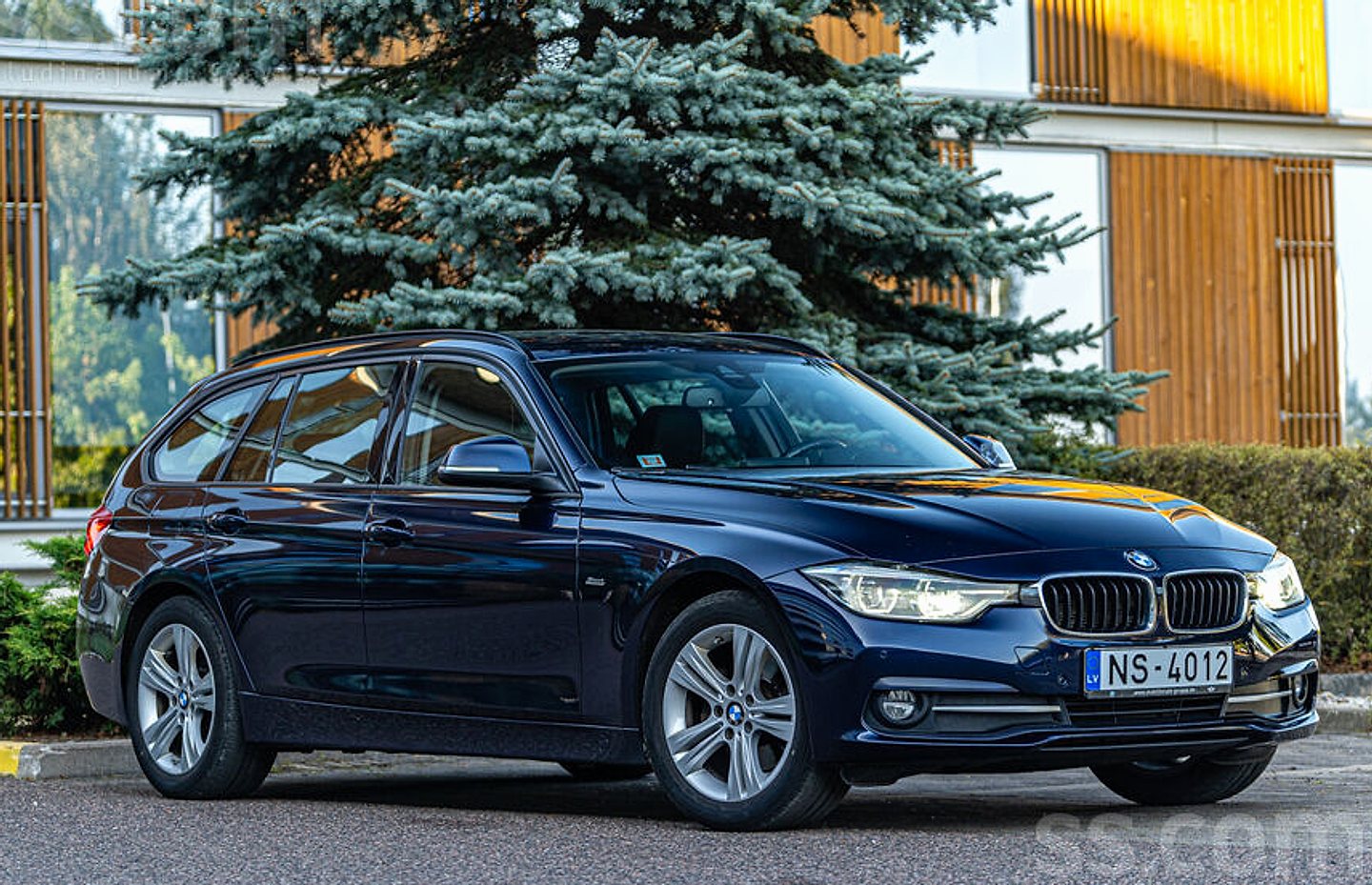 BMW 320 — foto 3