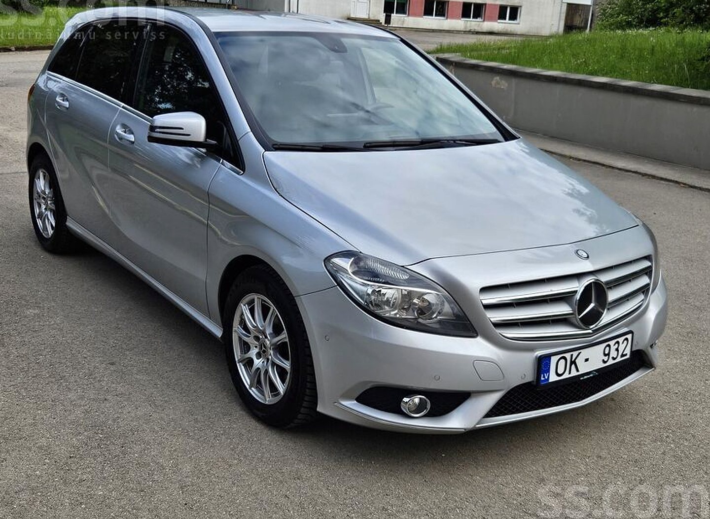 Mercedes-Benz B180 — foto 4