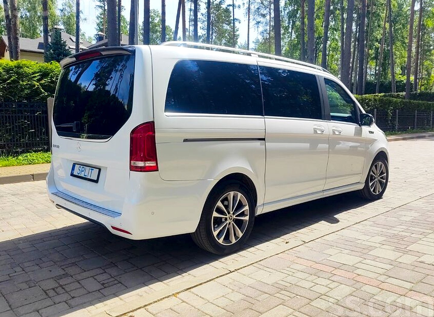 Mercedes-Benz V300 — foto 6