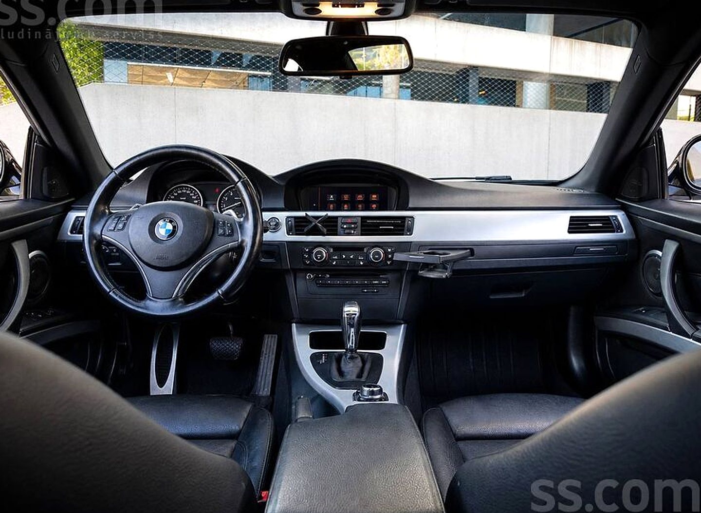 BMW 335 — foto 4