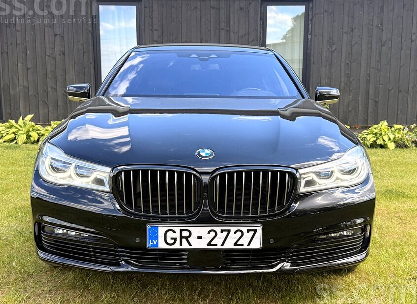 BMW 750 — foto 2