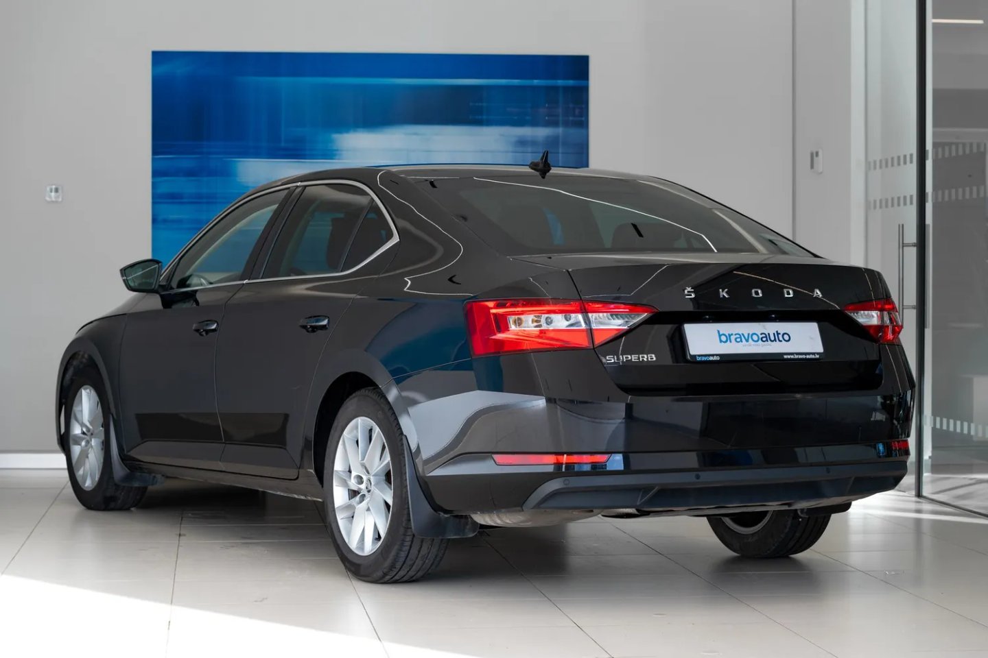 Škoda SUPERB — foto 4