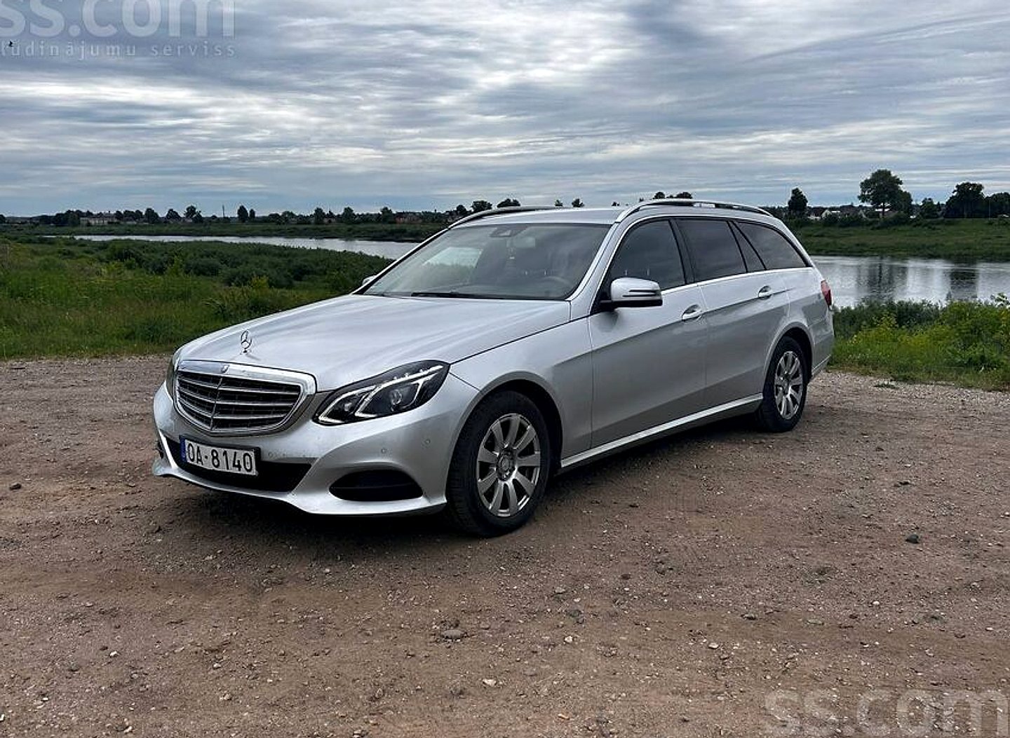 Mercedes-Benz E220 — foto 4