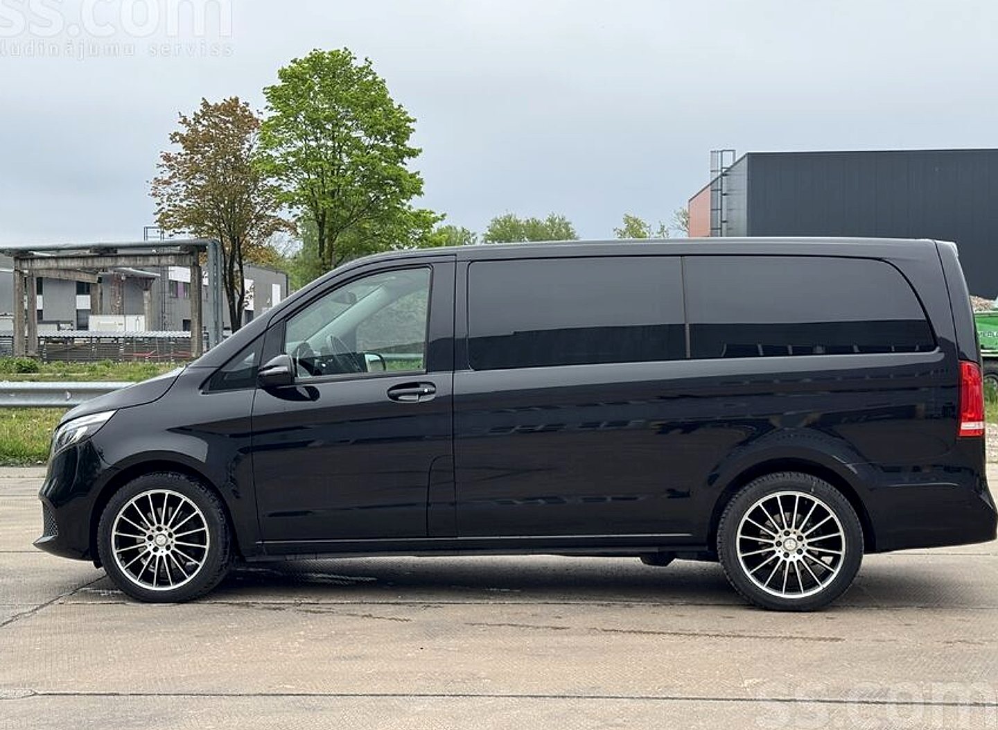 Mercedes-Benz V250 — foto 6