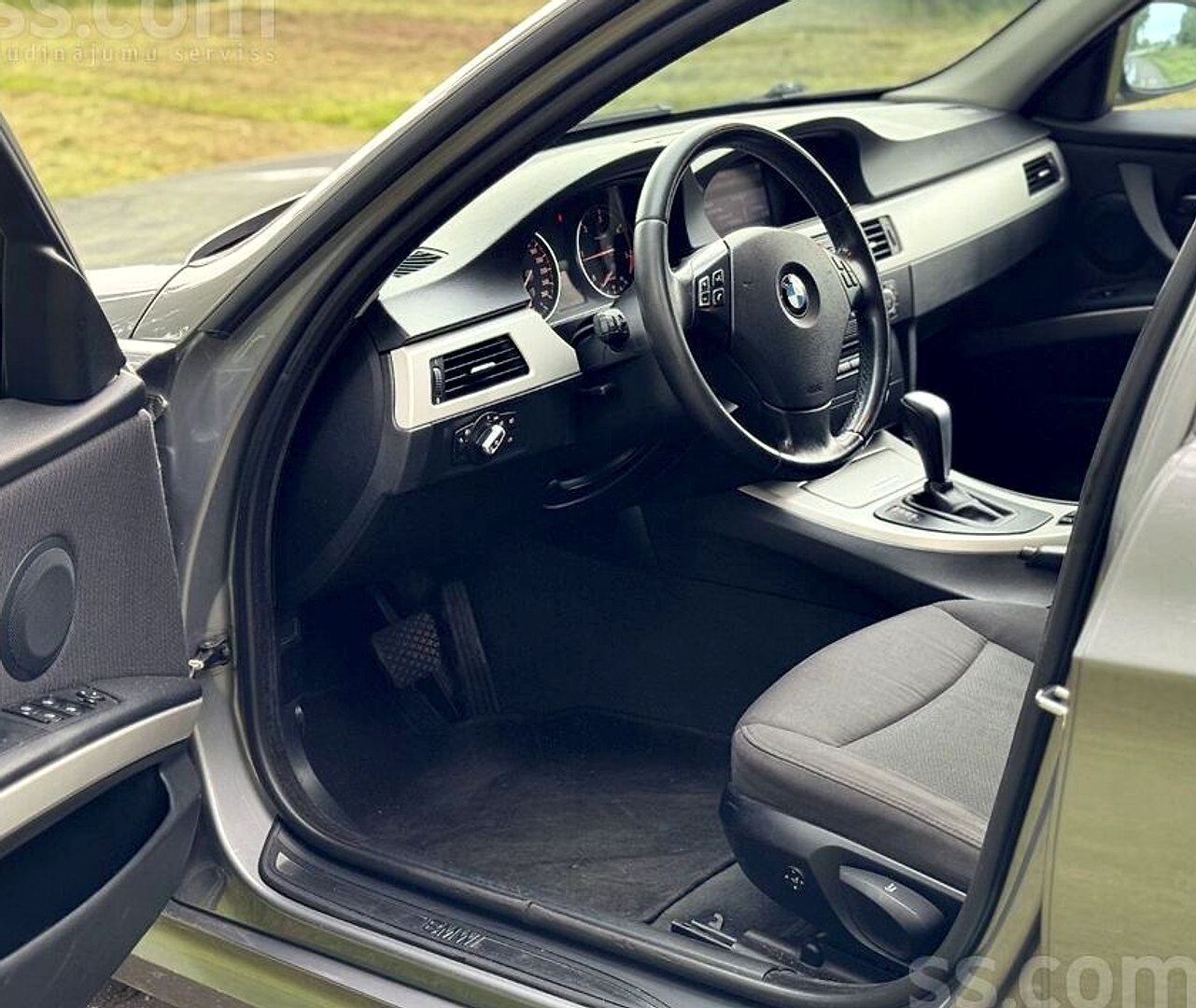 BMW 320 — foto 6