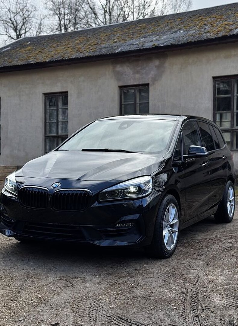 BMW 220 — foto 3