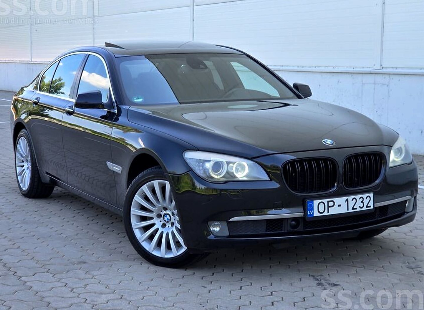 BMW 730 — foto 2