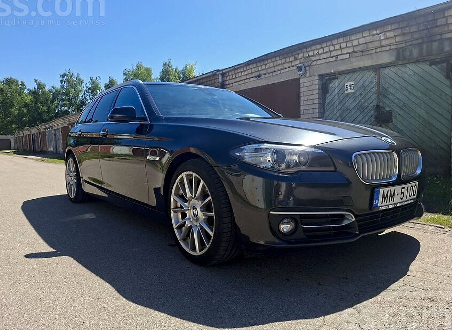 BMW 520 — foto 2