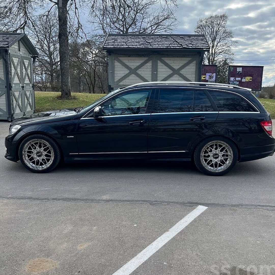 Mercedes-Benz C320 — foto 4