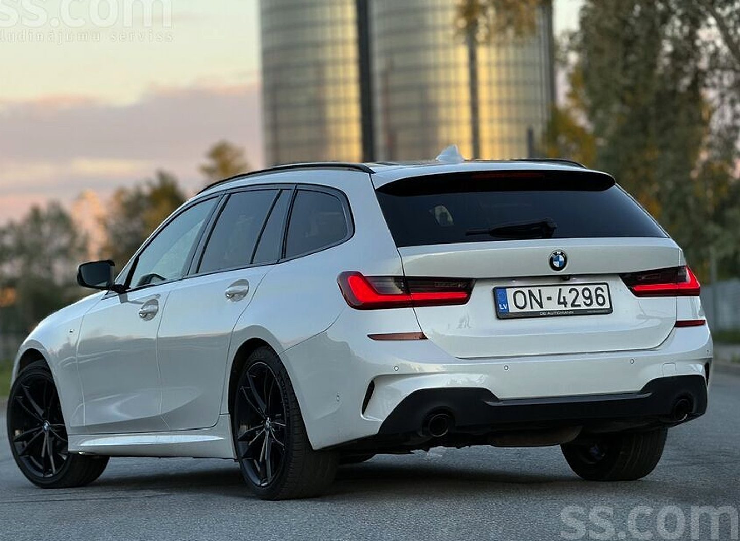 BMW 320 — foto 6