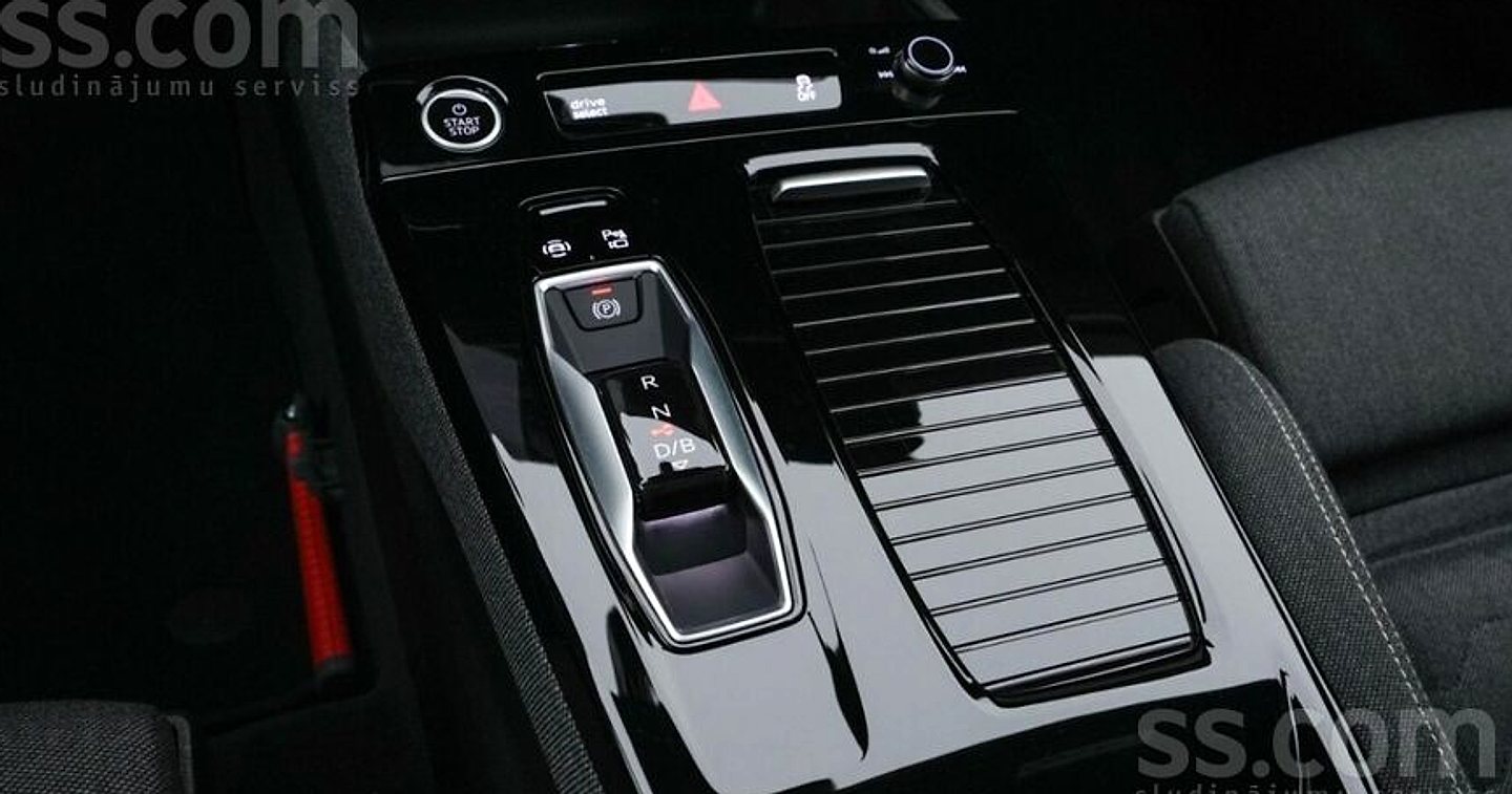 Audi E-tron — foto 6