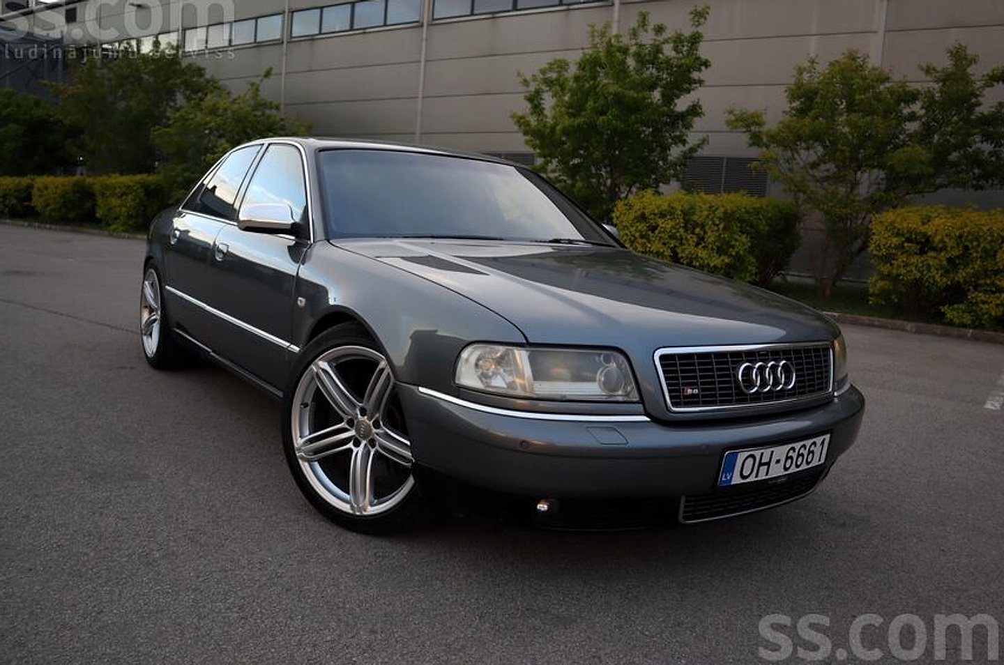 Audi S8, 2001. gads