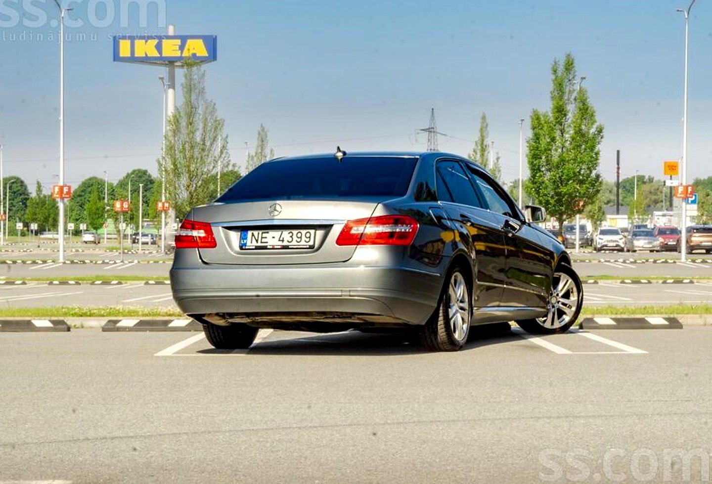Mercedes-Benz E220 — foto 5