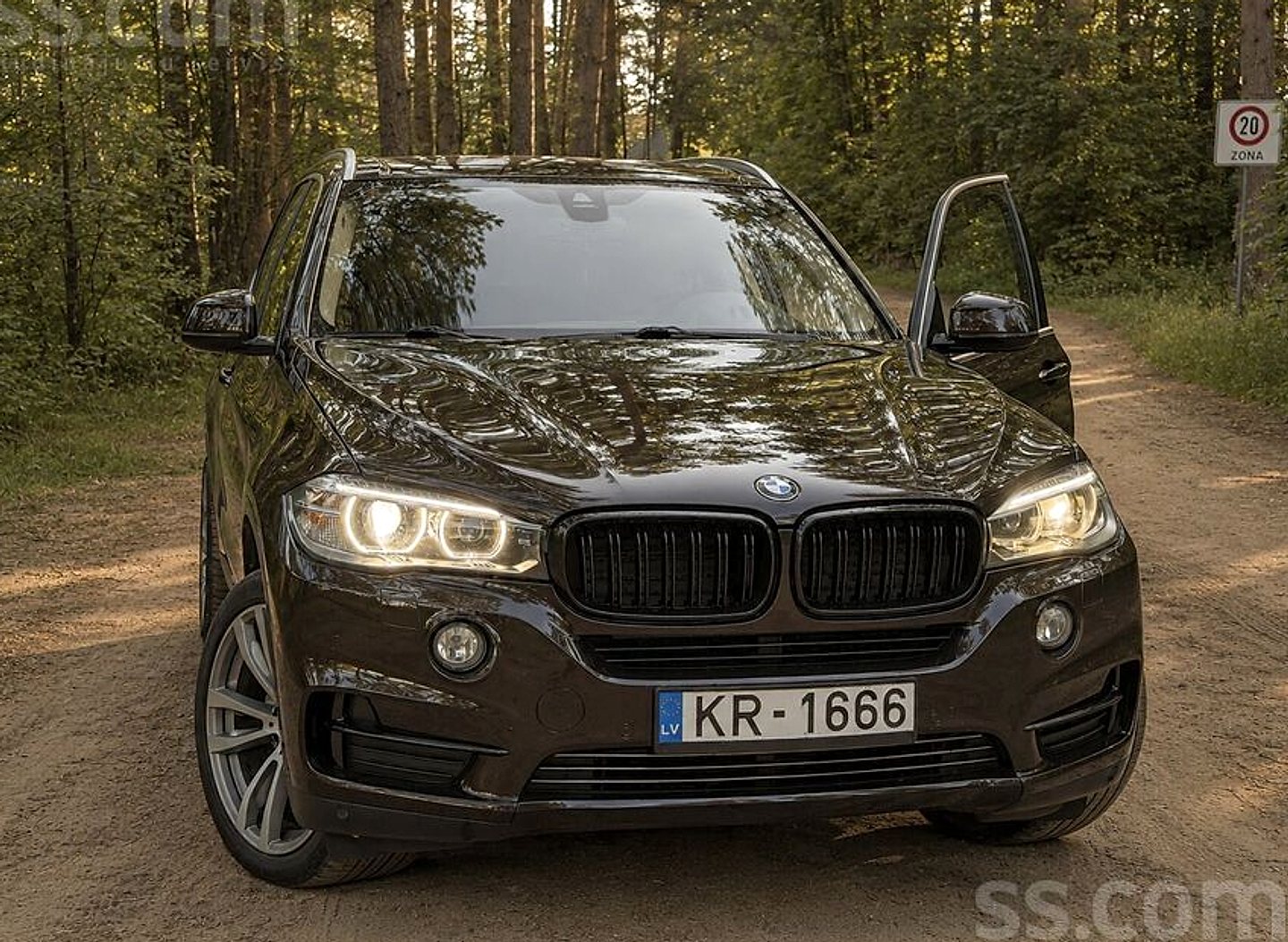BMW X5 — foto 2