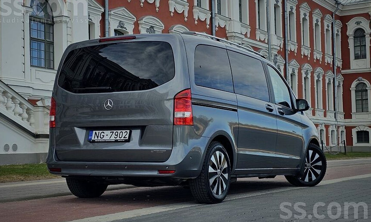 Mercedes-Benz V220 — foto 6