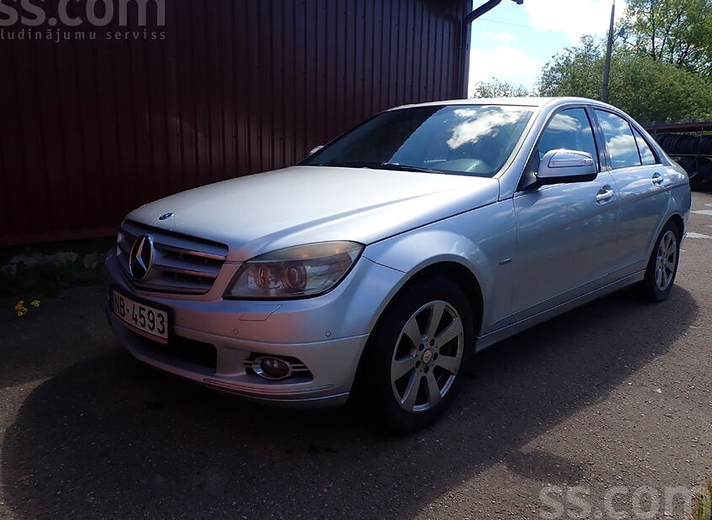 Mercedes-Benz C320 — foto 4
