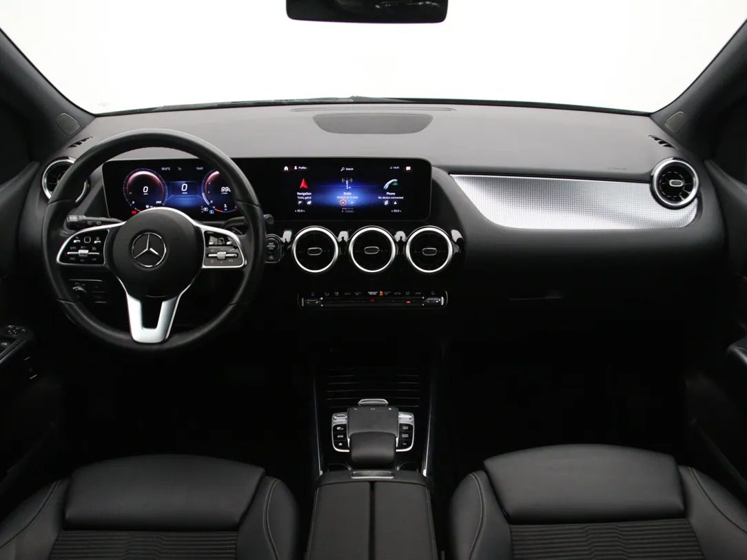 MERCEDES BENZ B180 — foto 3