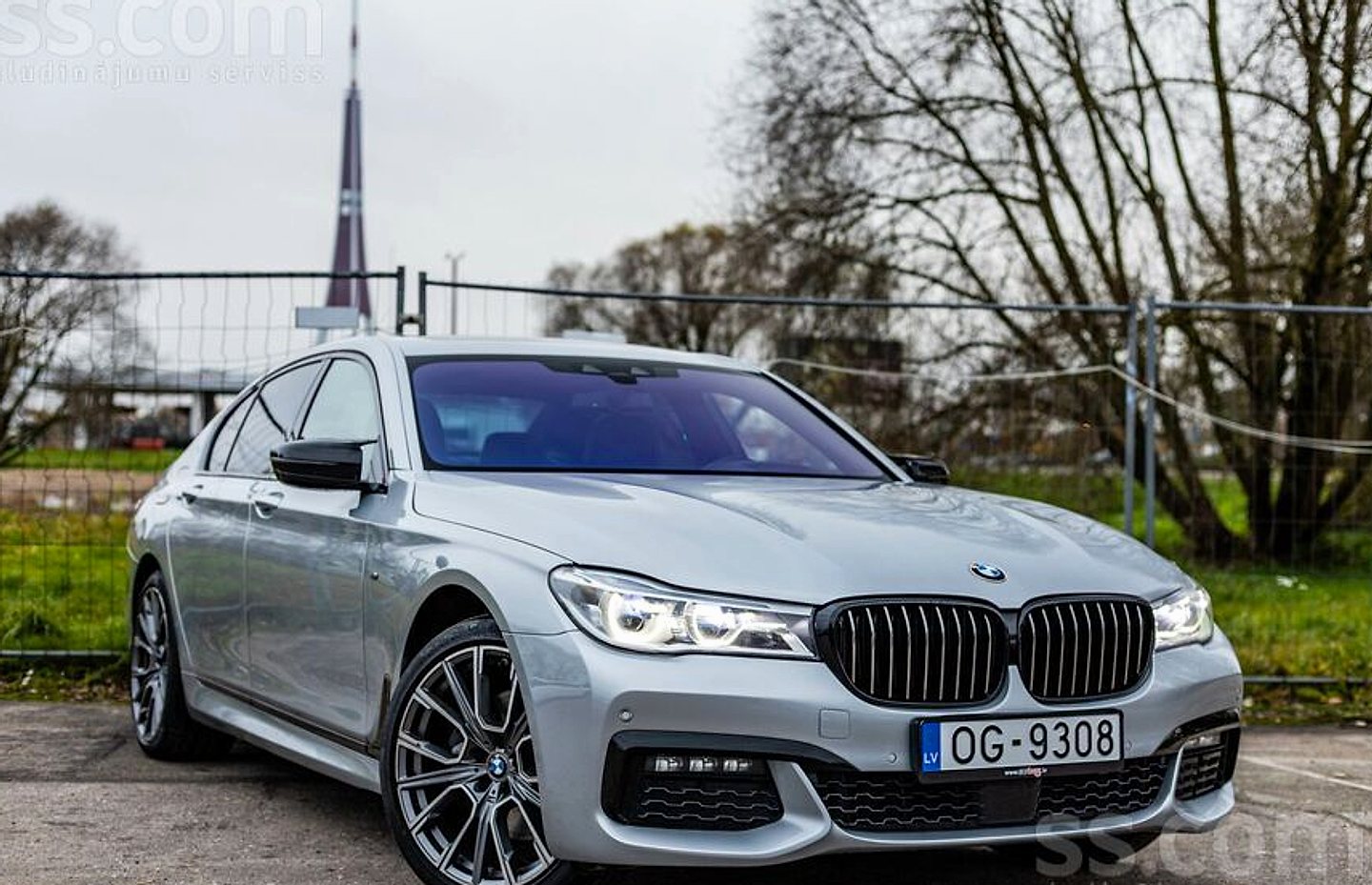 BMW 730 — foto 2