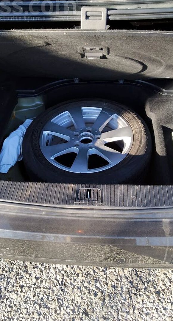 Mercedes-Benz E220 — foto 4