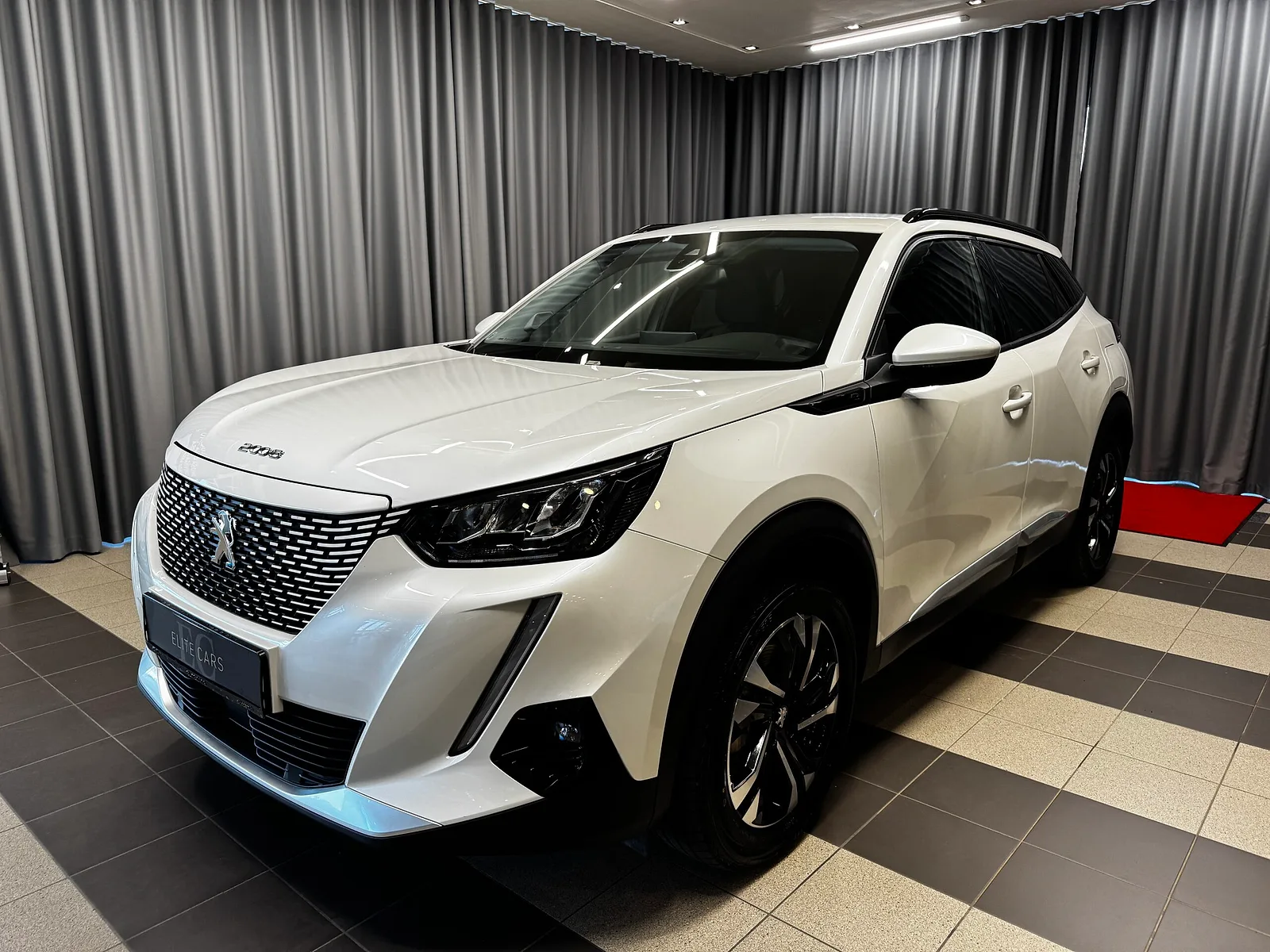 Peugeot 2008, 2021. gads
