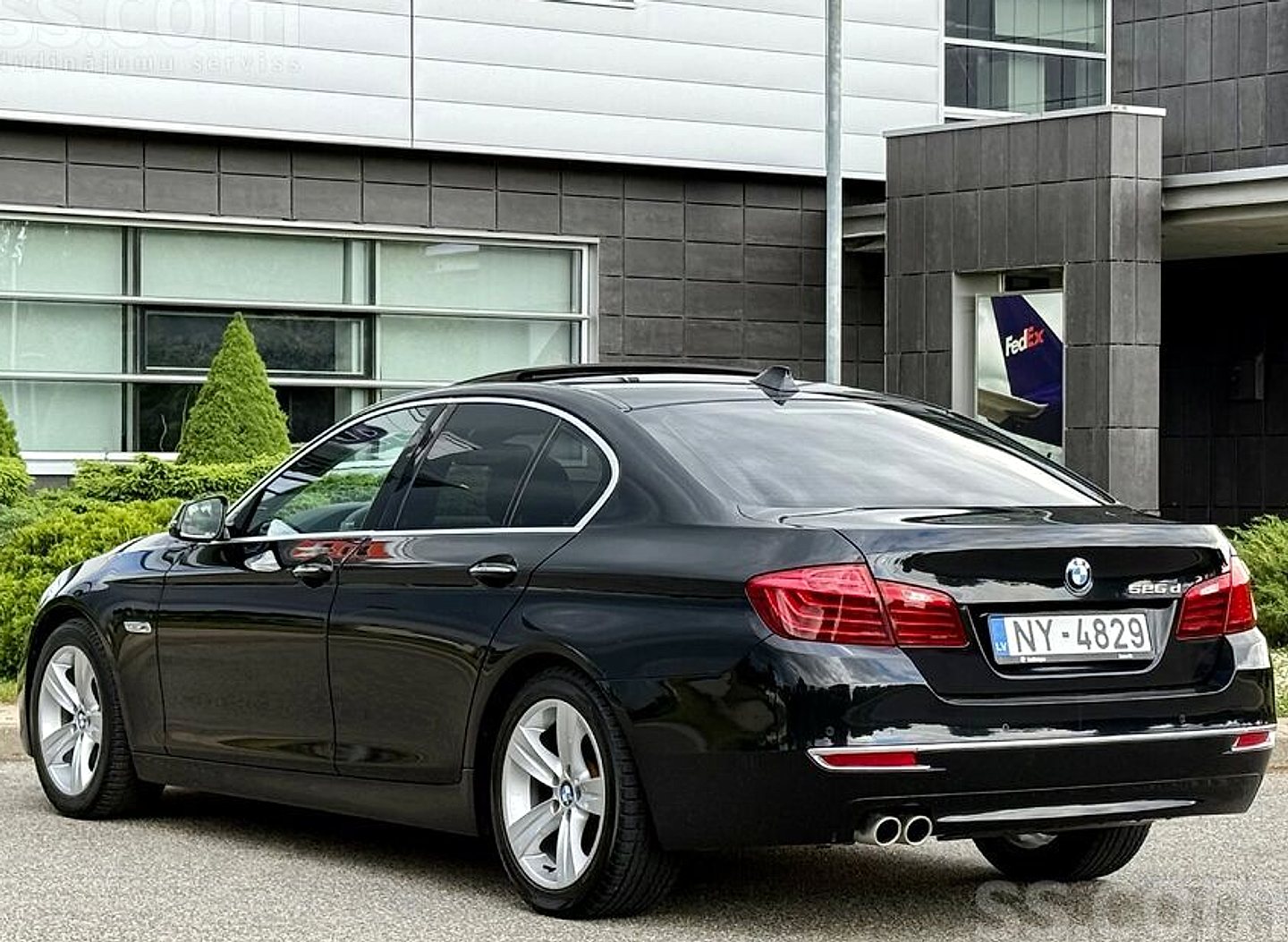 BMW 525 — foto 4