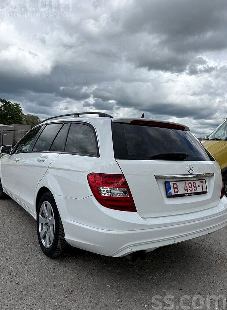 Mercedes-Benz C180 — foto 4
