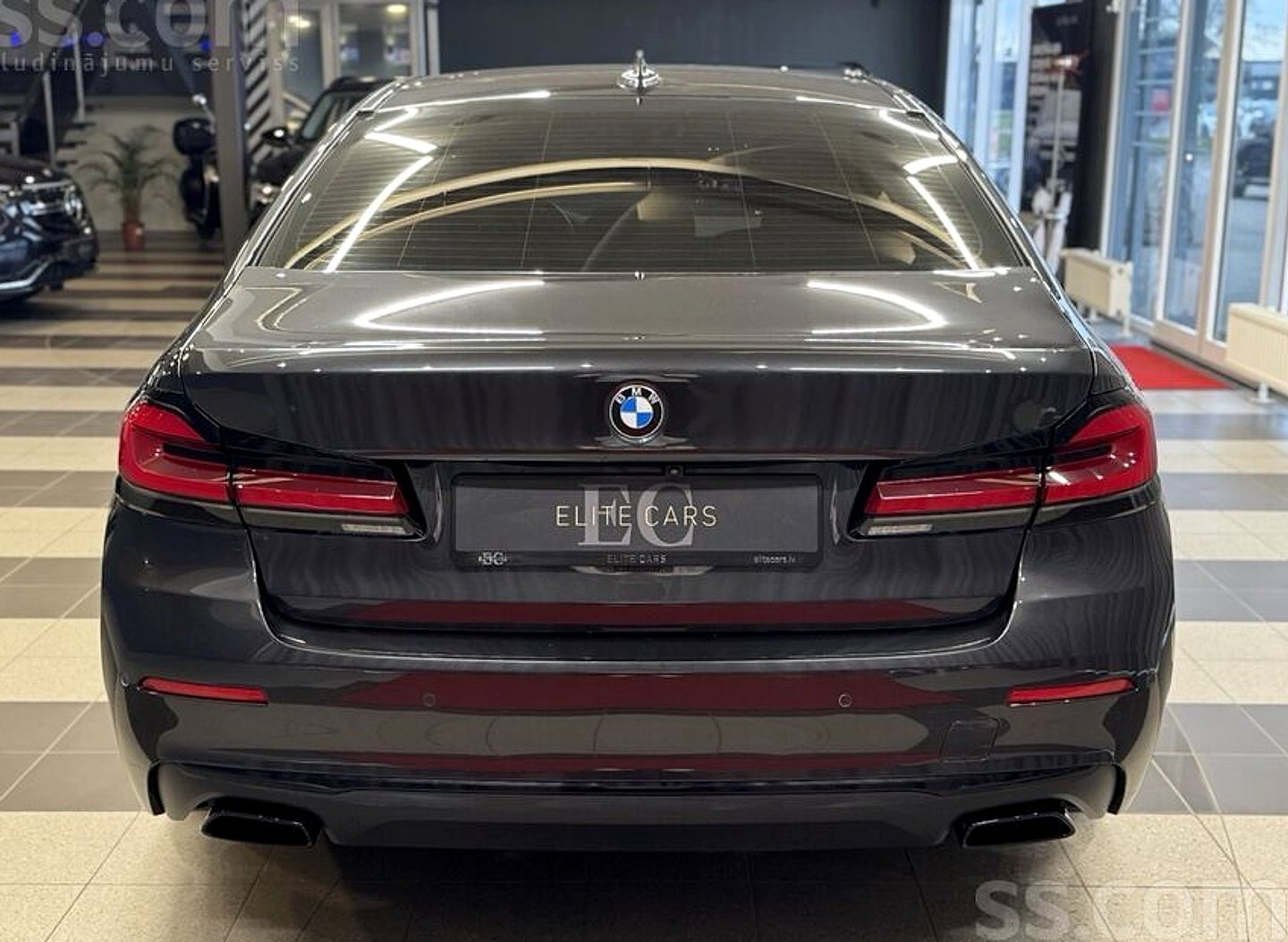 BMW 520 — foto 5