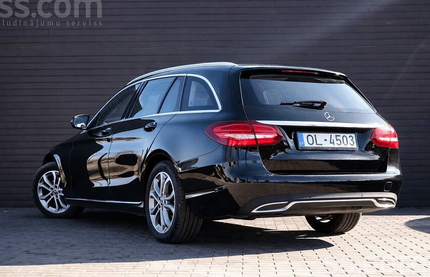 Mercedes-Benz C220 — foto 4