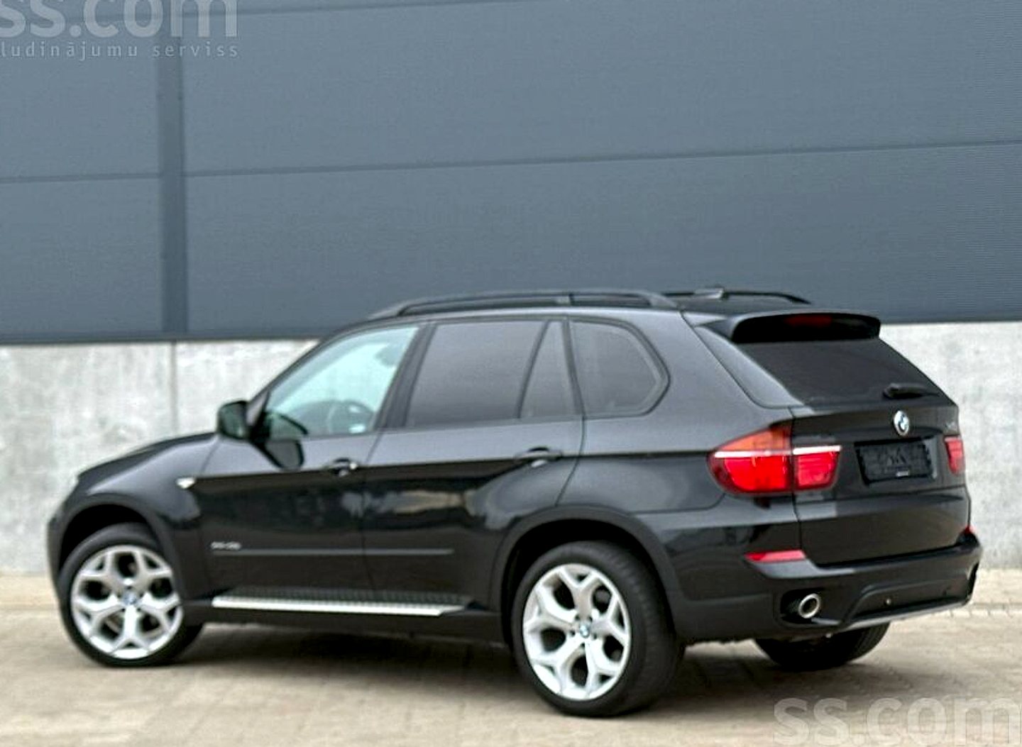 BMW X5 — foto 2