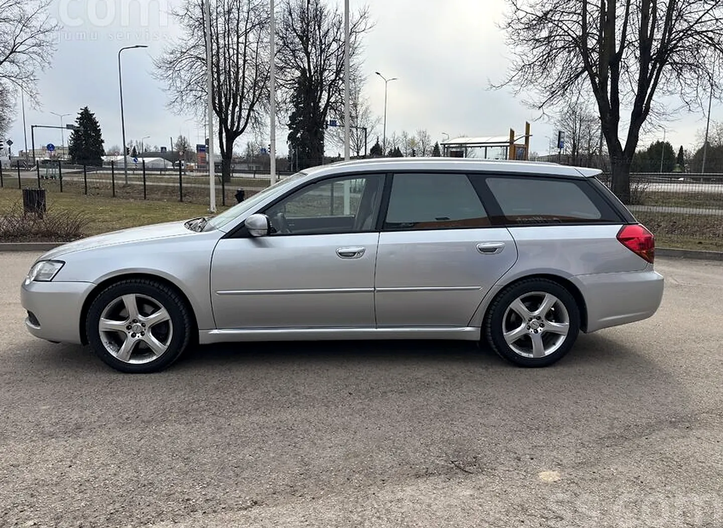Subaru Legacy, 2004. gads