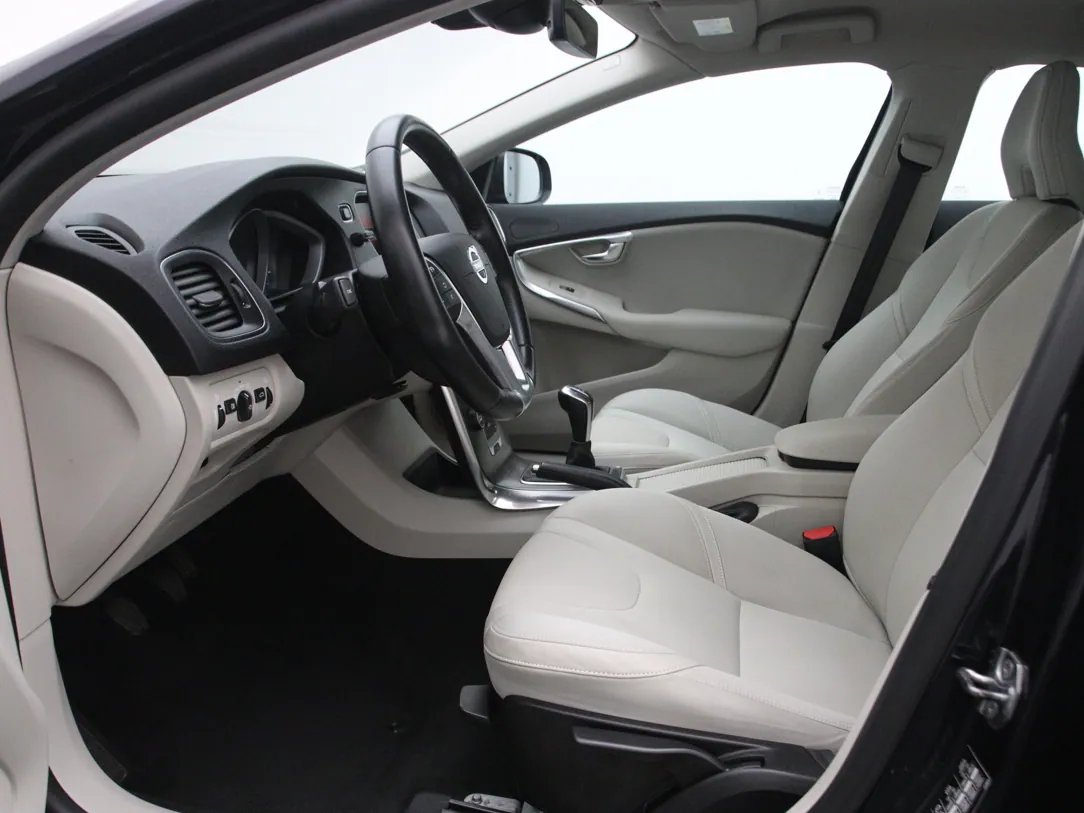 Volvo V40 — foto 5