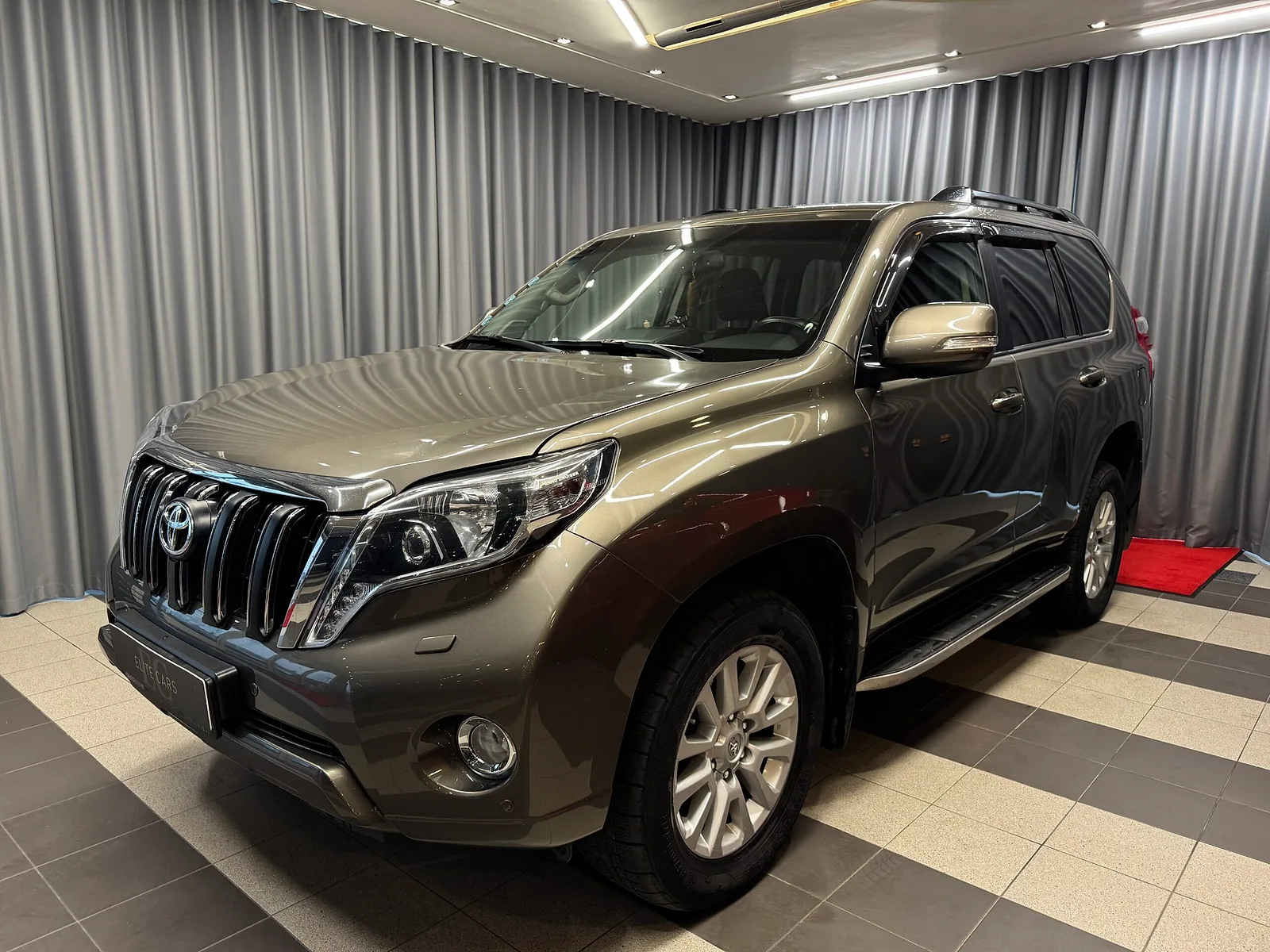 Toyota Landcruiser, 2015. gads
