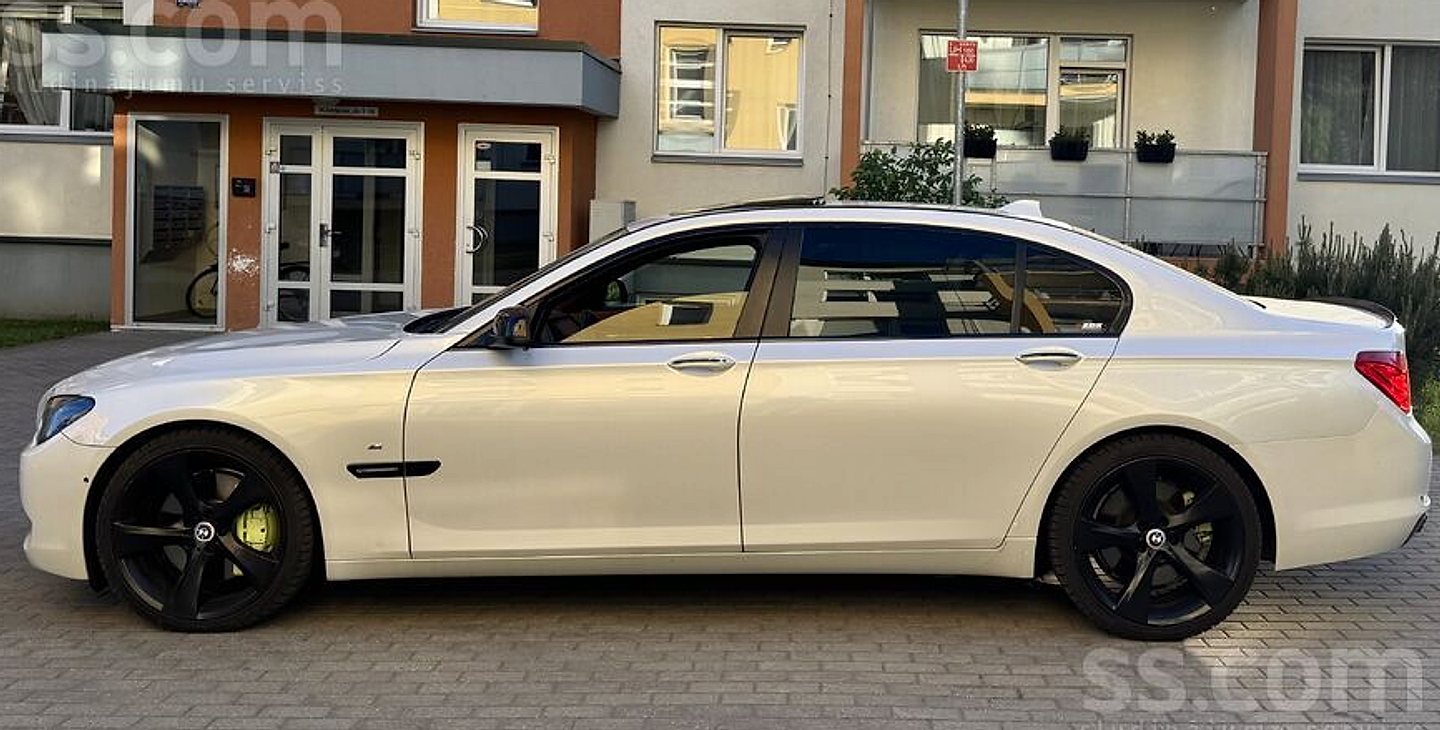 BMW 750 — foto 6