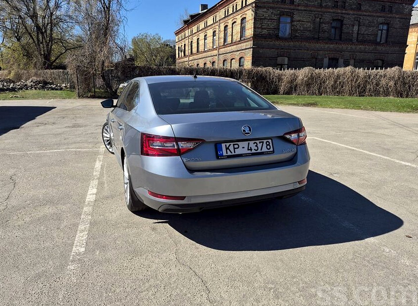 Škoda Superb — foto 4