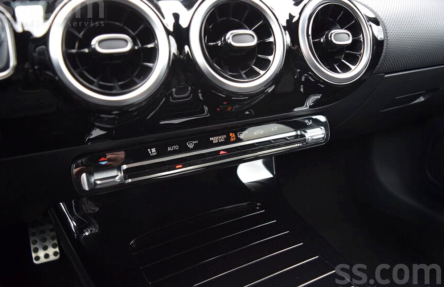 Mercedes-Benz A180 — foto 6