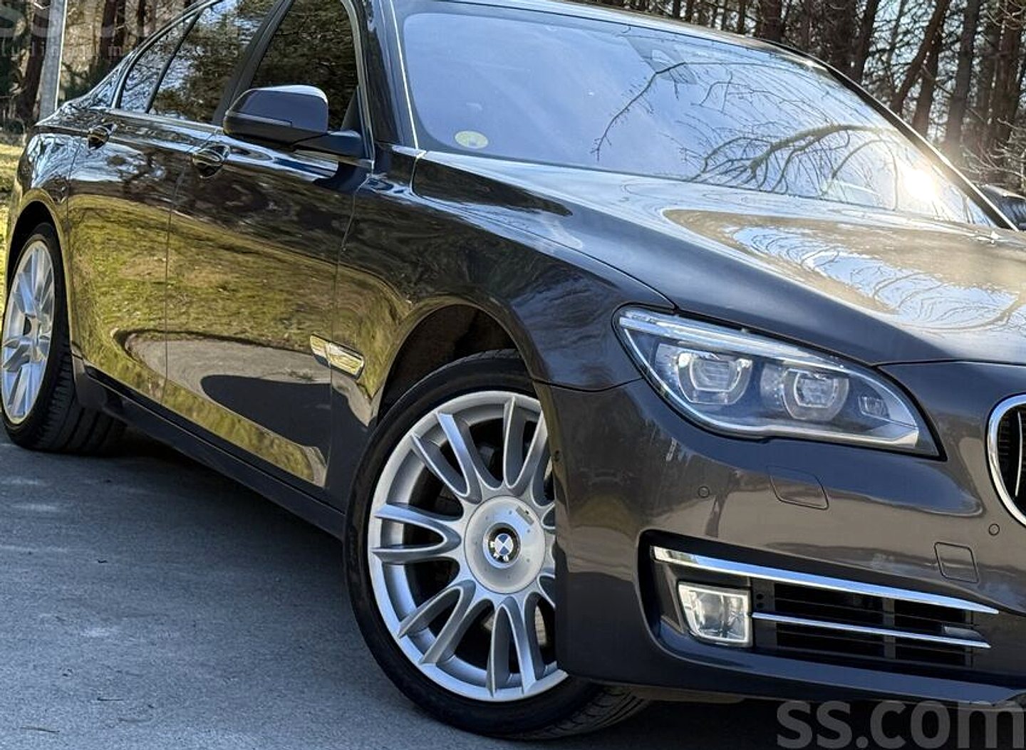 BMW 750 — foto 5