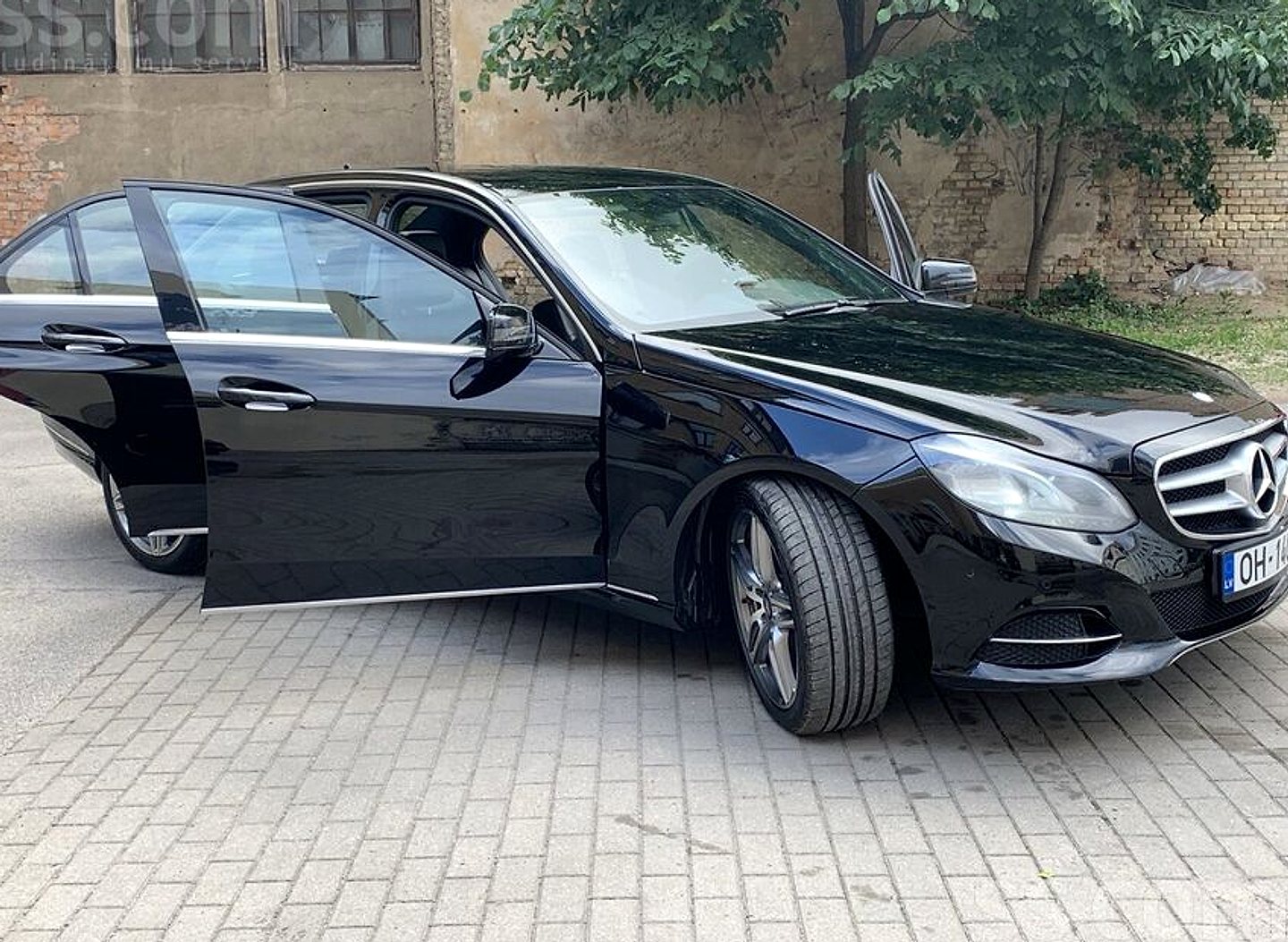 Mercedes-Benz E220 — foto 3