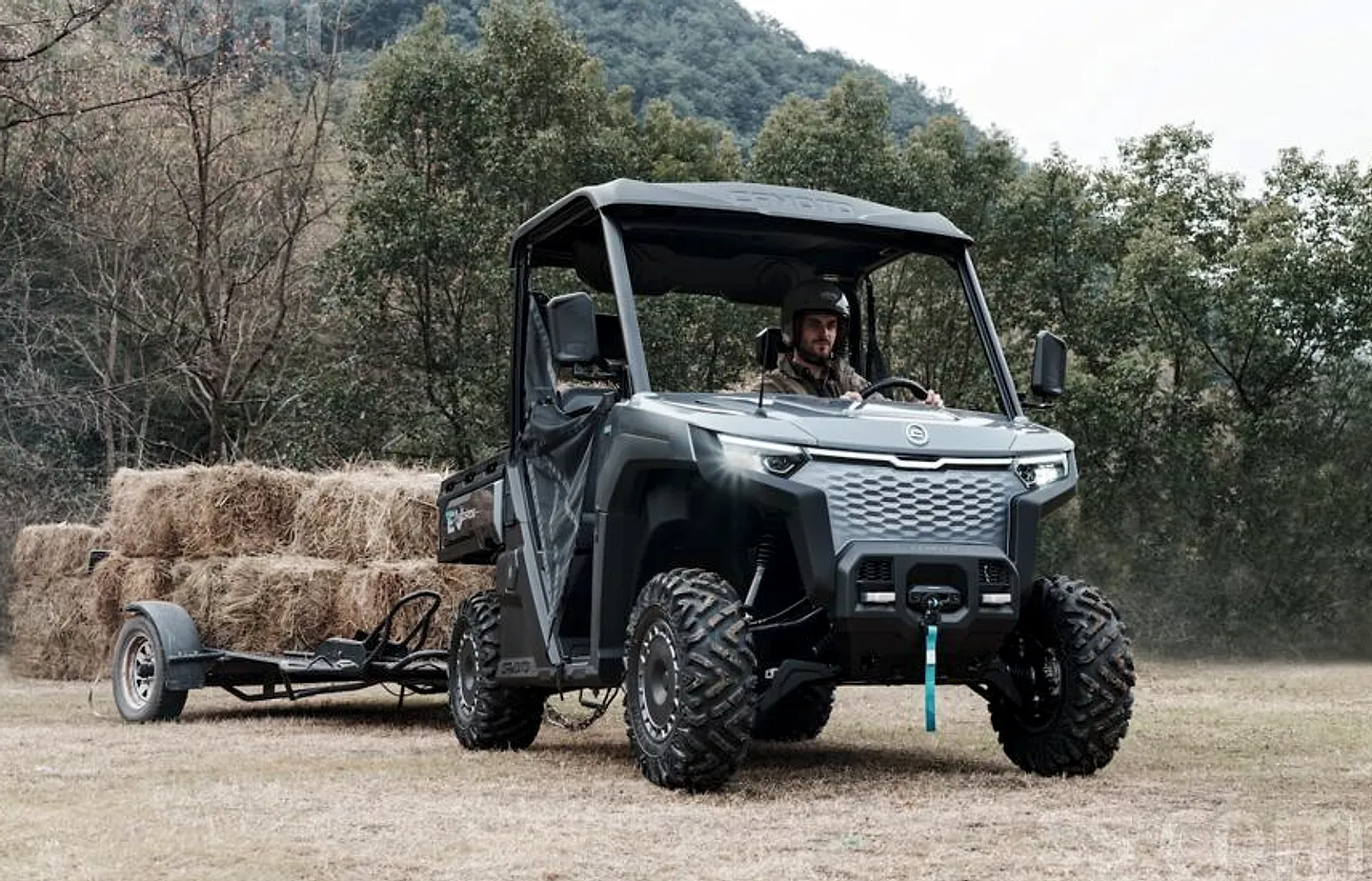 Cfmoto Cfmoto u6 ev, 2026. gads