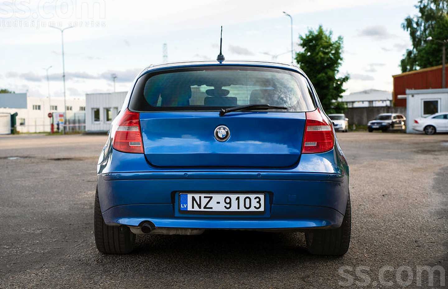 BMW 120 — foto 6