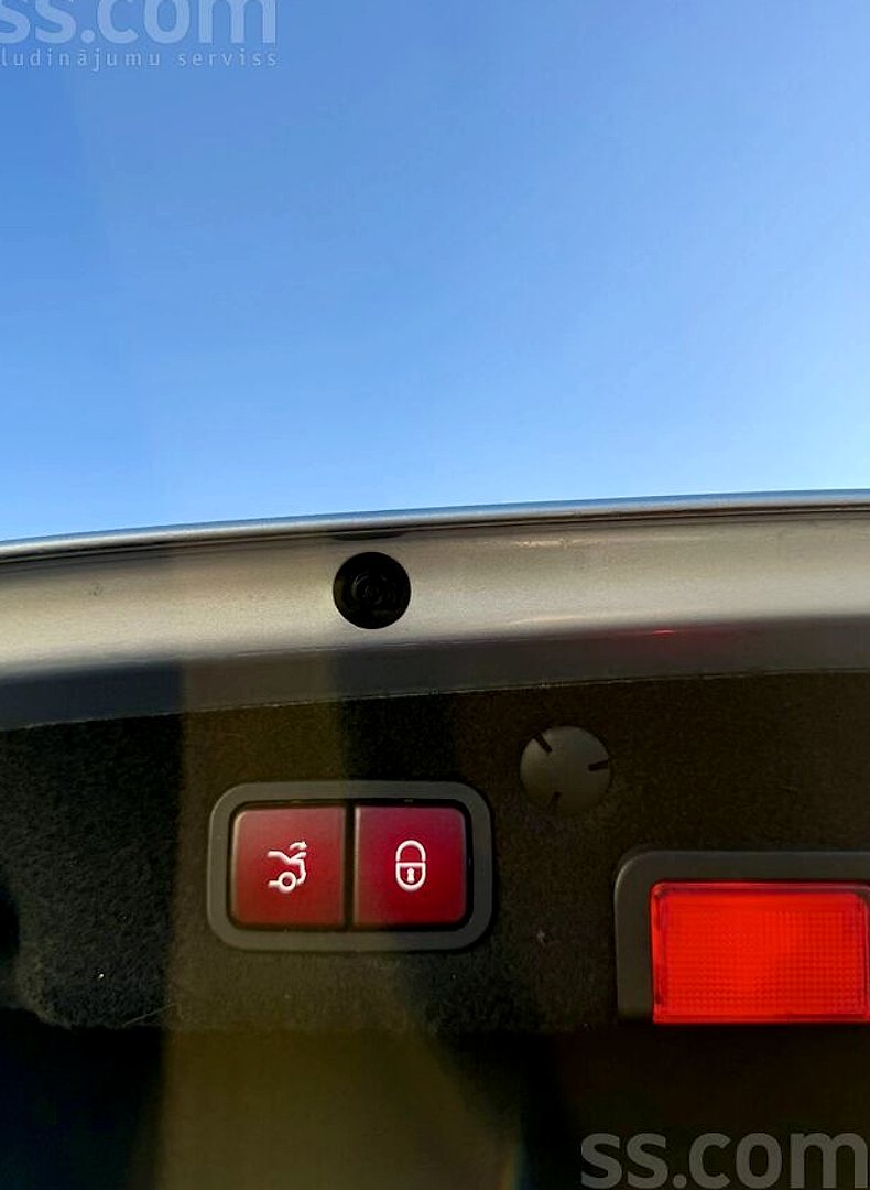Mercedes-Benz C220 — foto 5