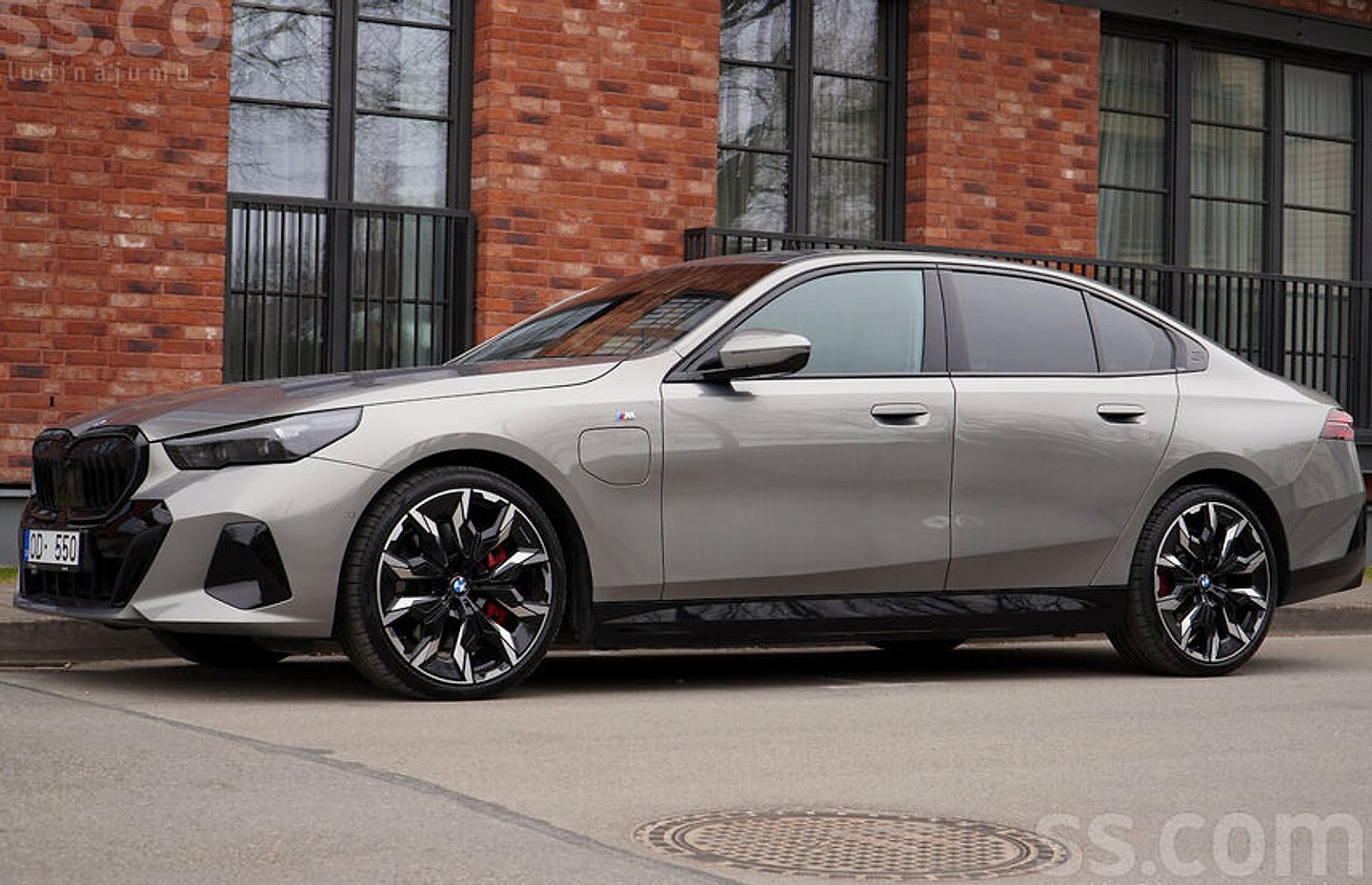 BMW 550 — foto 3