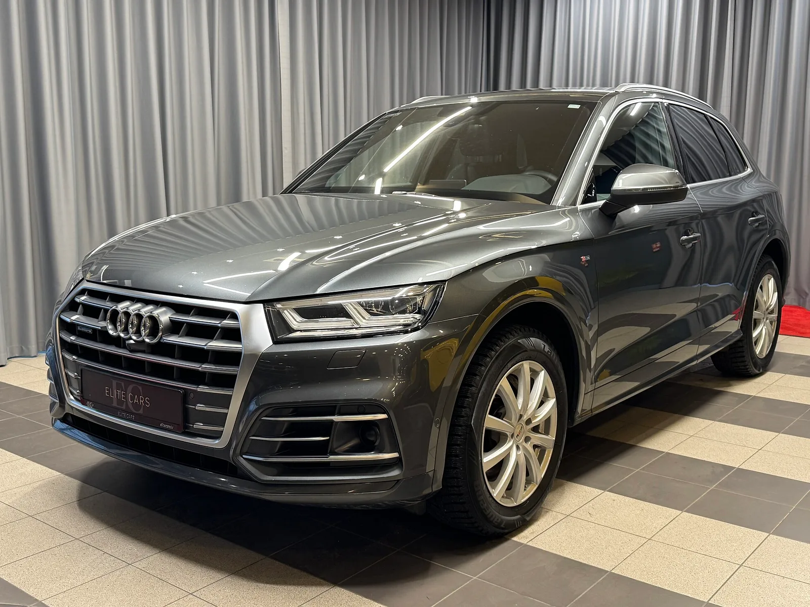 Audi Q5, 2018. gads