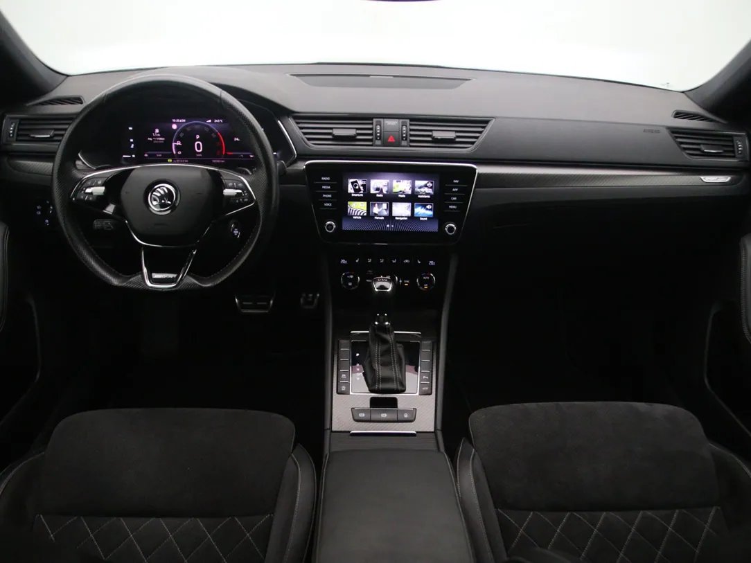 Škoda Superb — foto 3