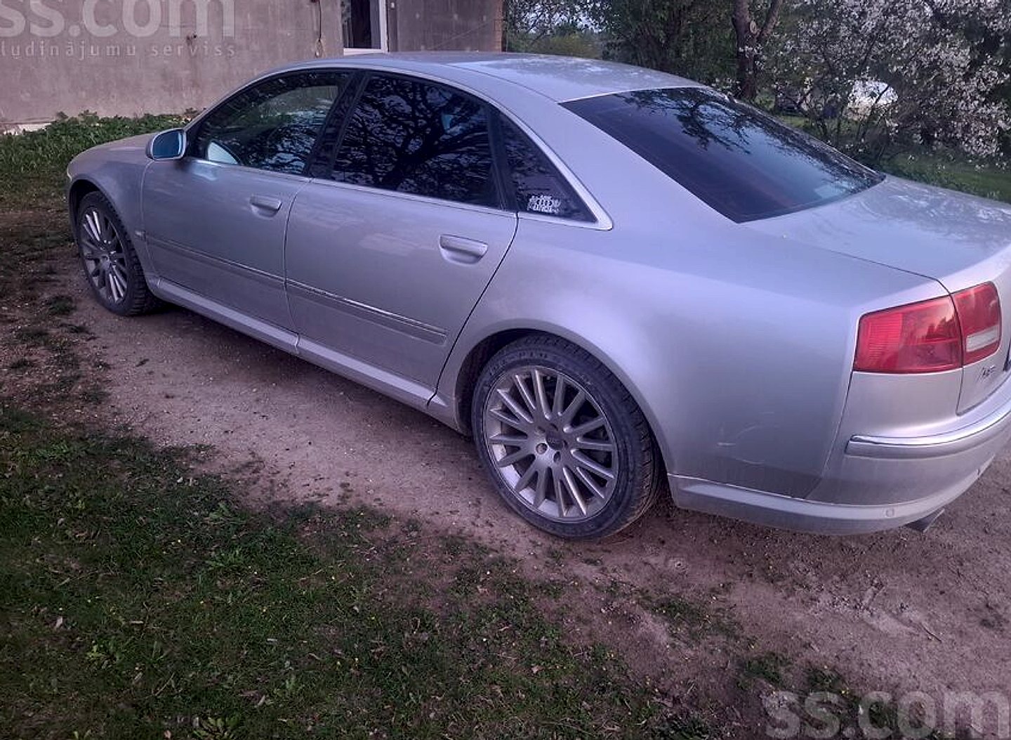 Audi A8 — foto 2