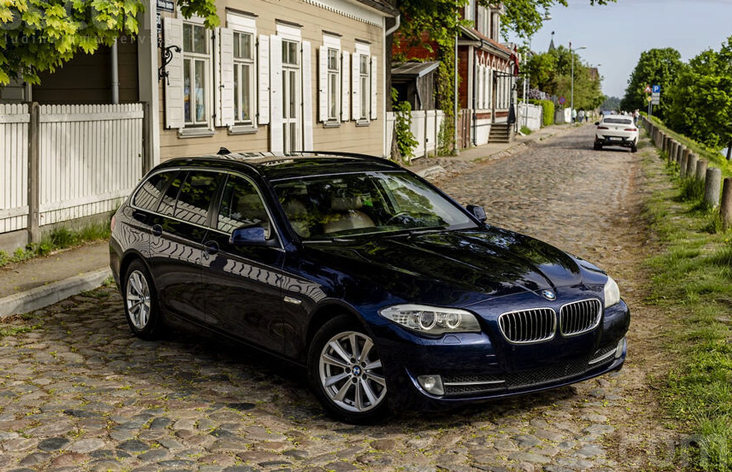 BMW 530 — foto 2
