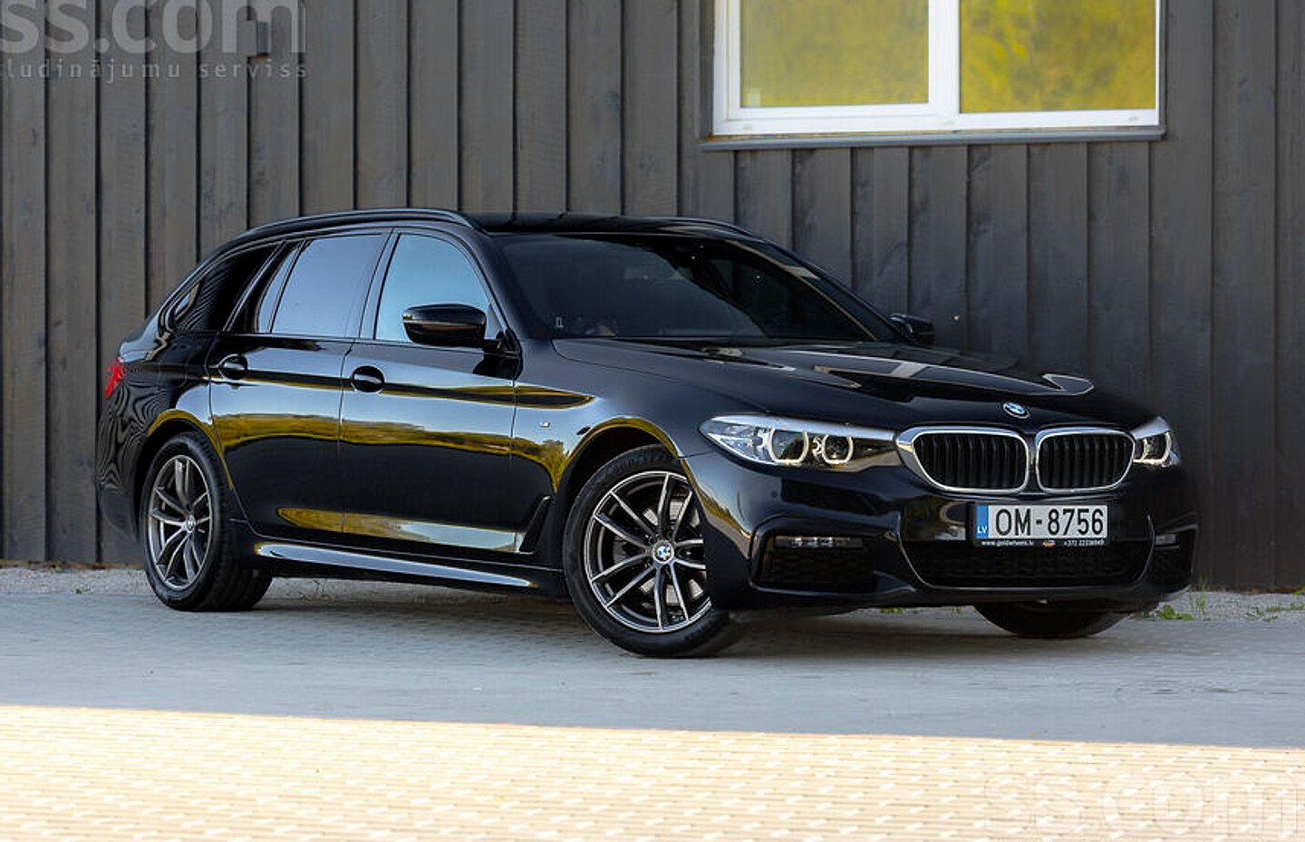 BMW 520 — foto 2