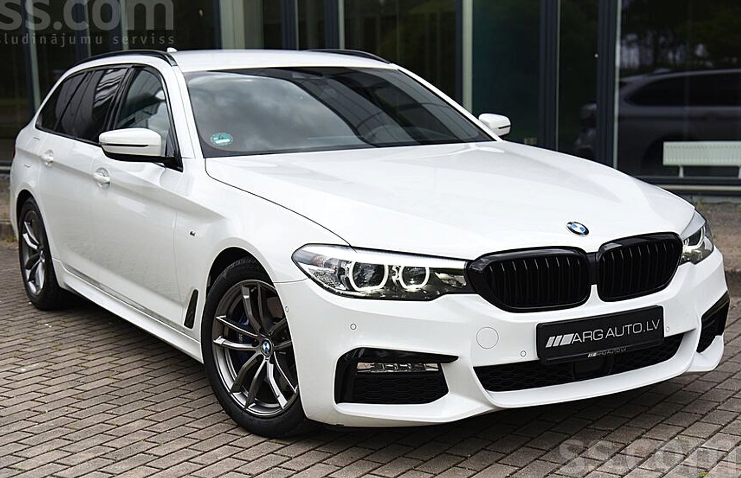 BMW 530 — foto 2