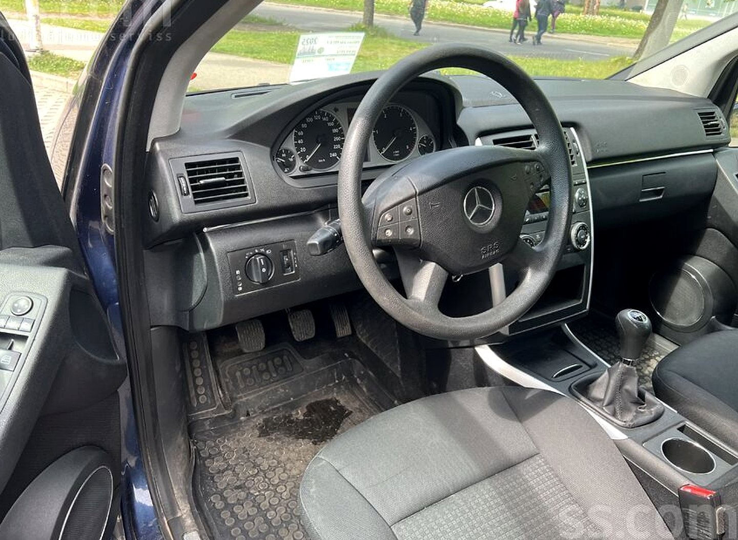 Mercedes-Benz B180 — foto 5